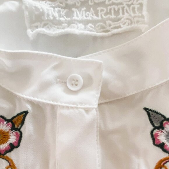 Pink Martini - Short Sleeve, Buttoned, Embroidered, White, Floral, Top - Size M - Picture 4 of 7